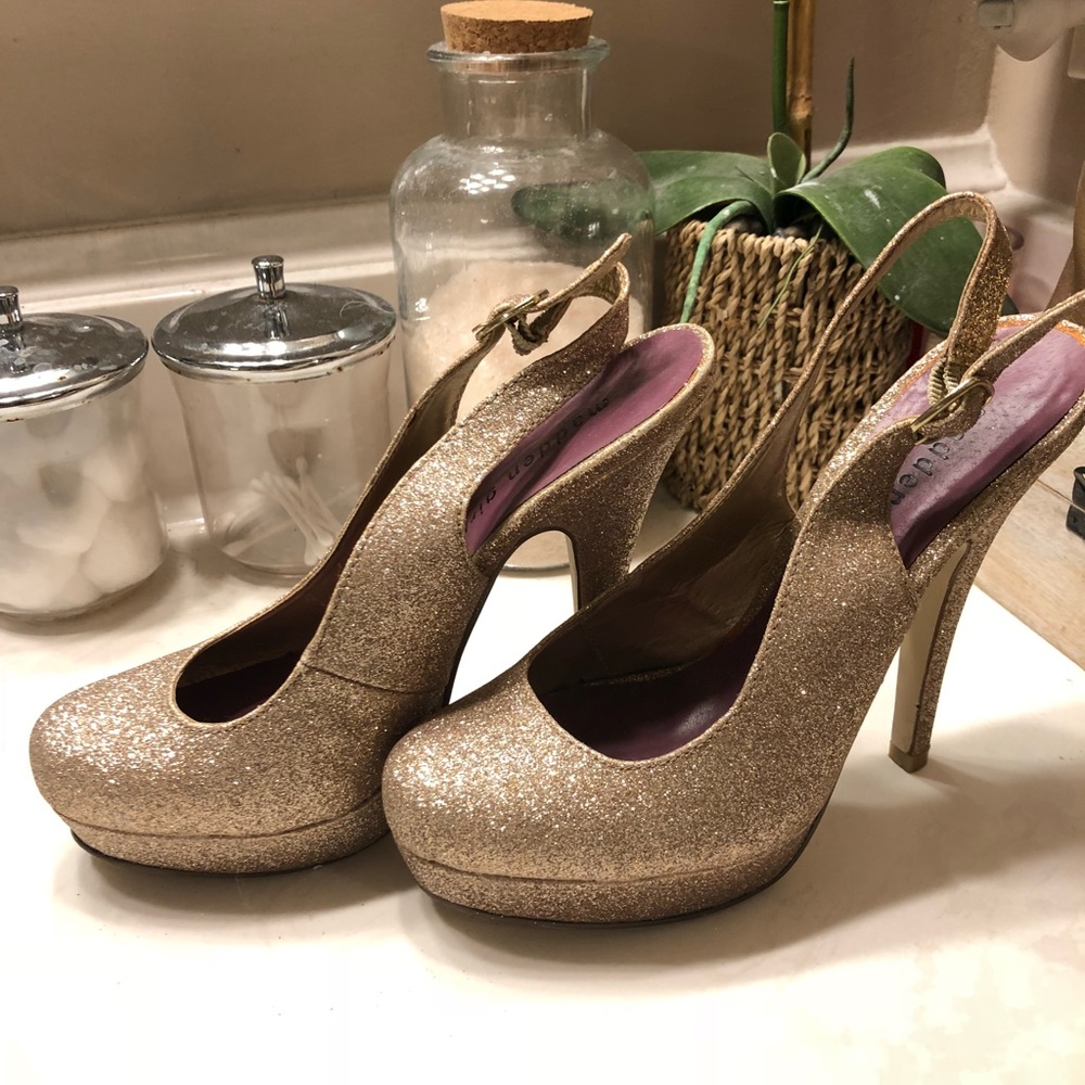 Gold Madden Girl sparkly heels size 7.5